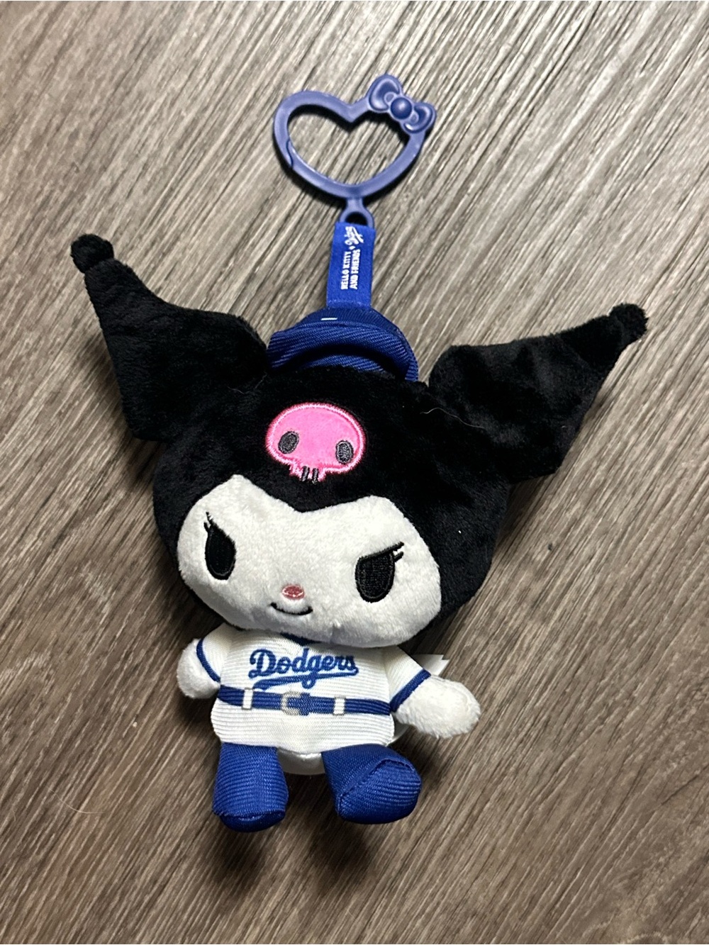 Límited edition 2026 Kuromi Dodgers Plush Keychain - Black & White
